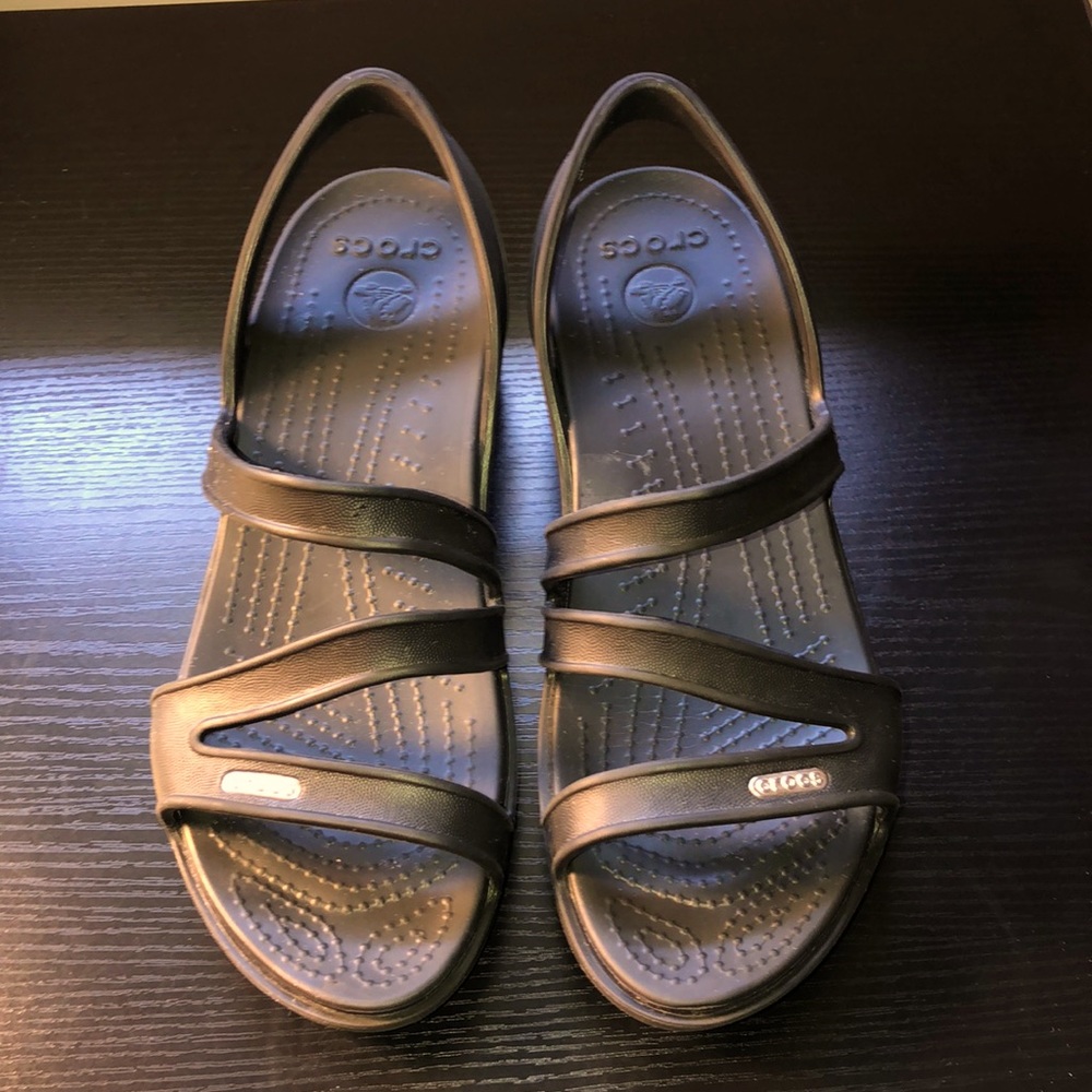 Crocs Black Low Wedge Patricia Strappy Sandals Slip Ons. 9